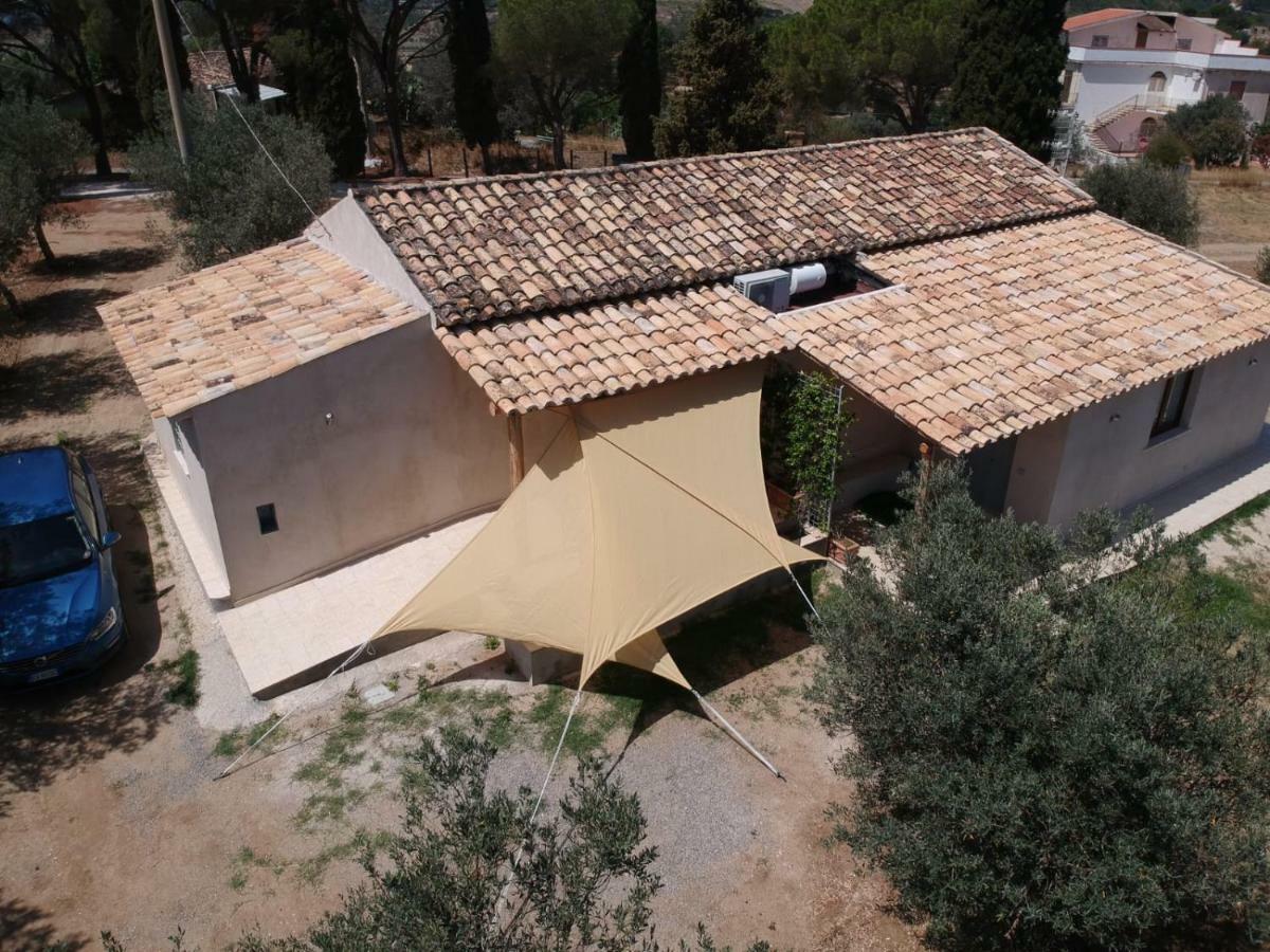 La Casa Del Miele Di Borgo Carbone Villa Локри Екстериор снимка
