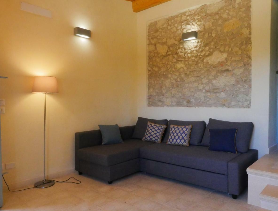 La Casa Del Miele Di Borgo Carbone Villa Локри Екстериор снимка